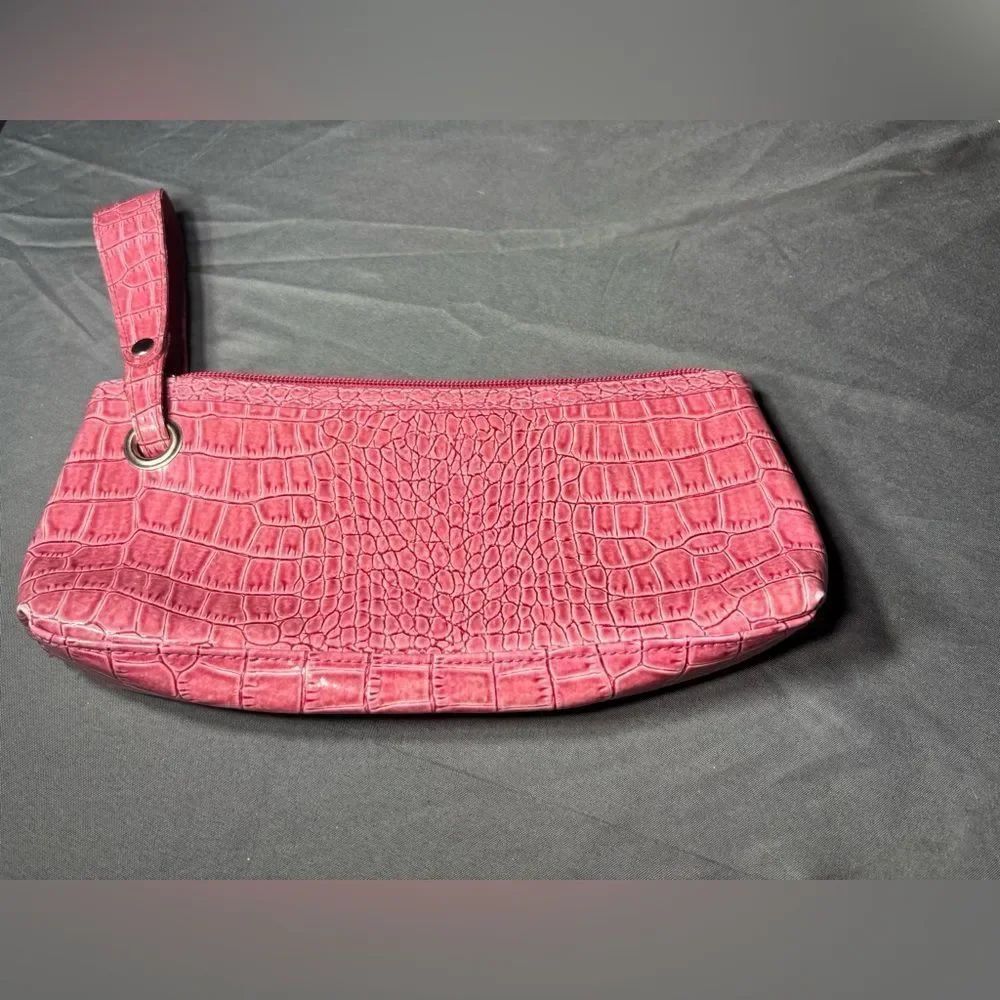 Pink Croc-Embossed Wristlet Clutch EPC